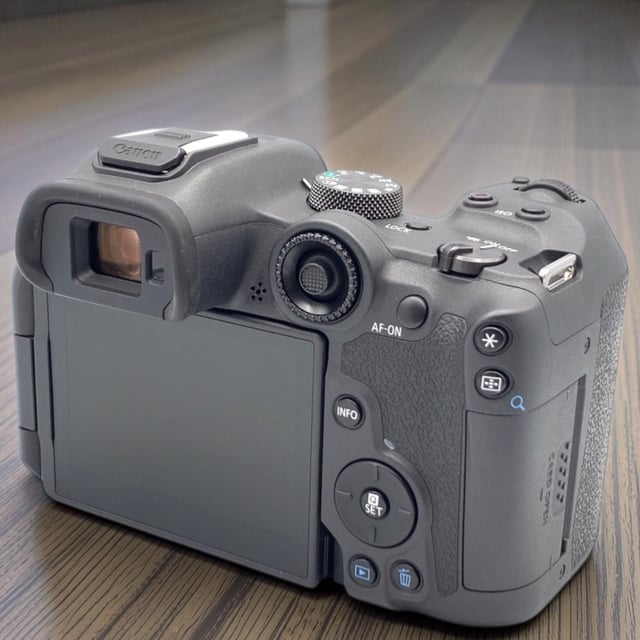 EOS R7 ボディ