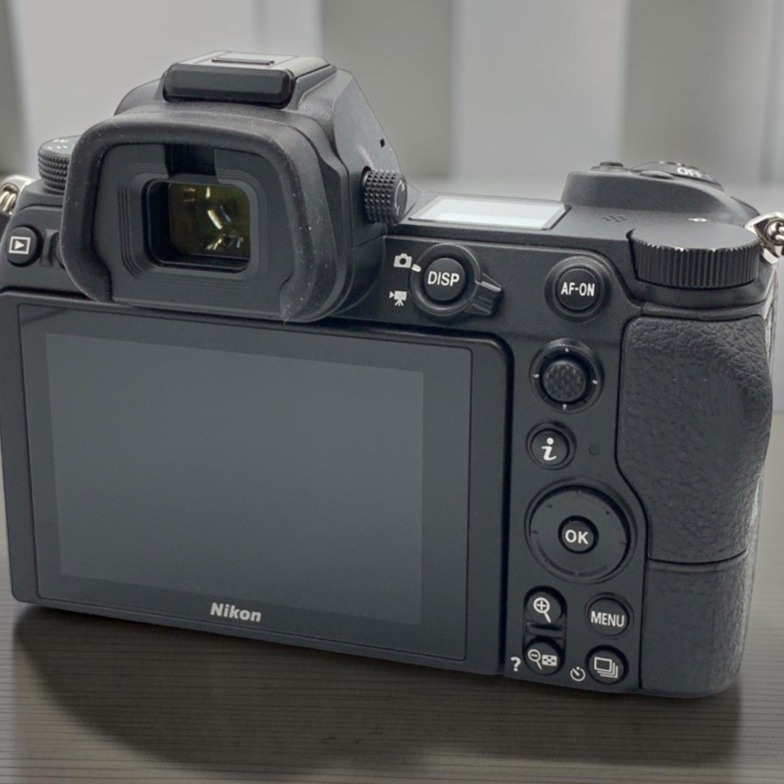 ニコン Z6 ボディの中古 (美品)・¥92,510 by flerry | みんなのカメラ