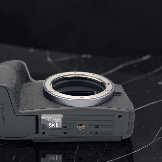EOS R8 ボディ