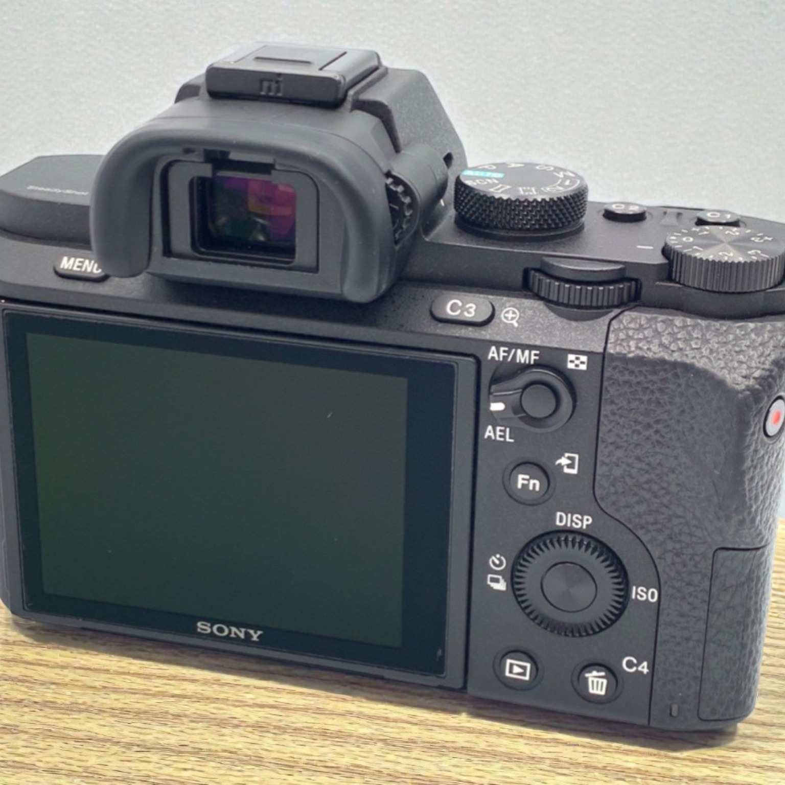 SONY α7 II ILCE-7M2 ボディの中古 (美品)・¥66,680 | みんなのカメラ
