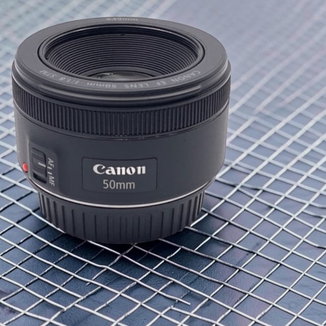 EF 50mm F1.8 STM