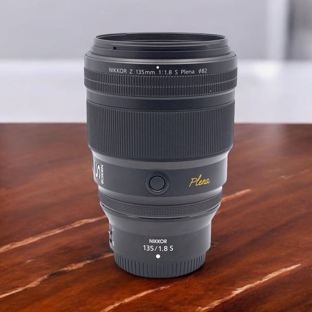 NIKKOR Z 135mm f/1.8 S Plena