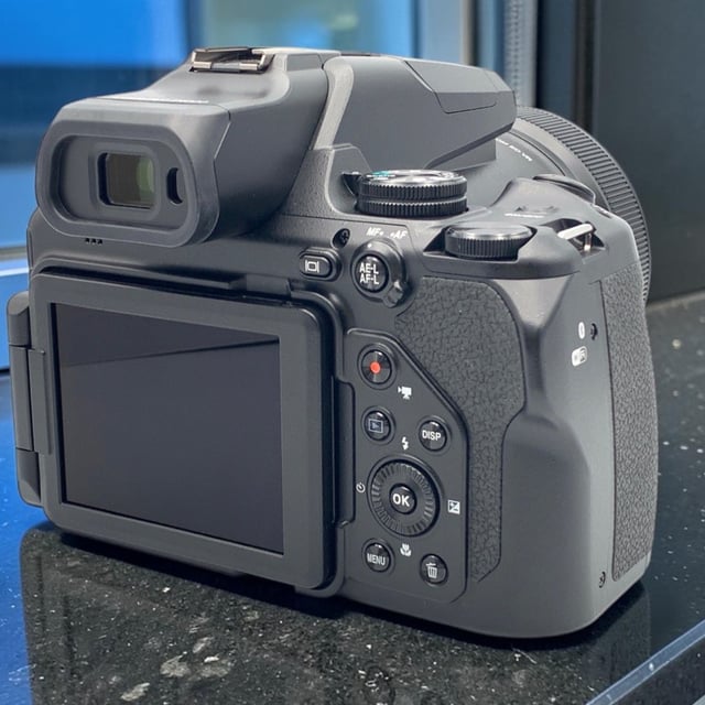COOLPIX P1000