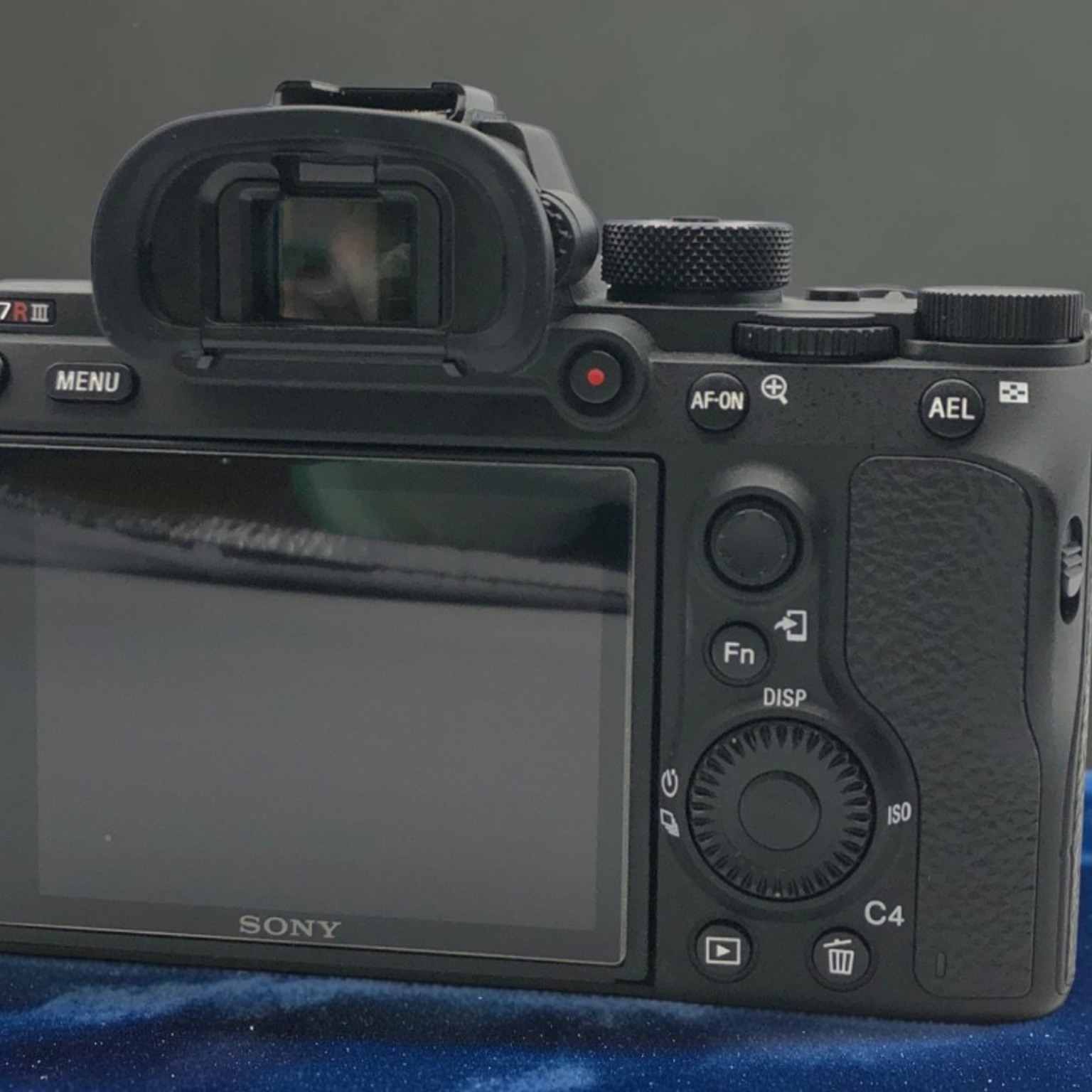 SONY α7R III ILCE-7RM3 ボディの中古 (美品)・¥139,940 by talne