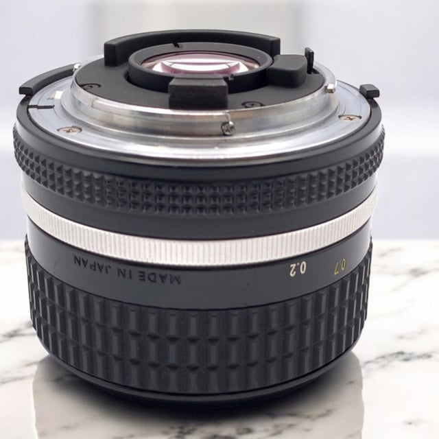 AI Nikkor 28mm f/2.8S