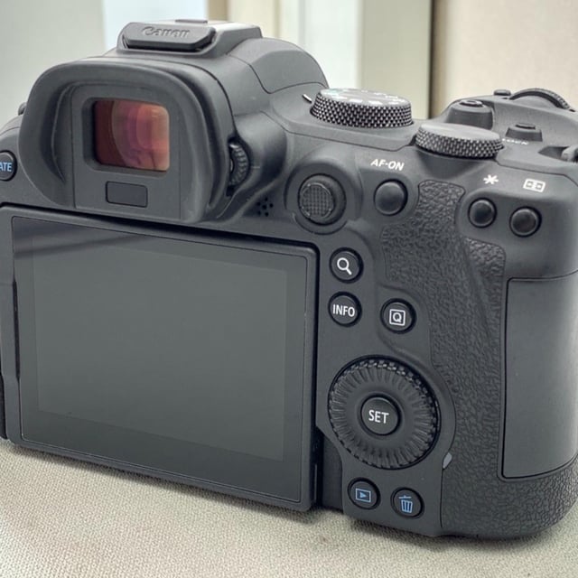 EOS R6 ボディ