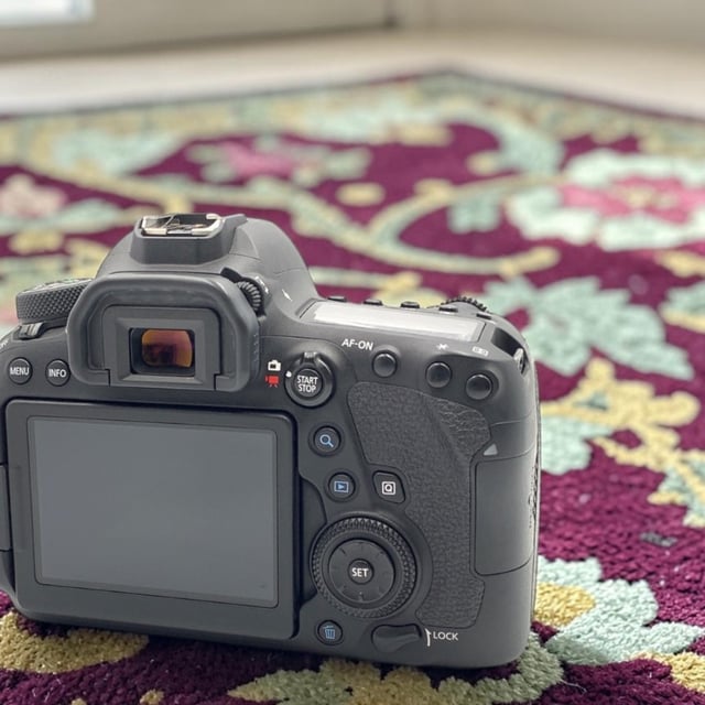 EOS 6D Mark II ボディ