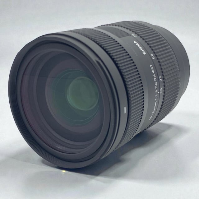 28-70mm F2.8 DG DN