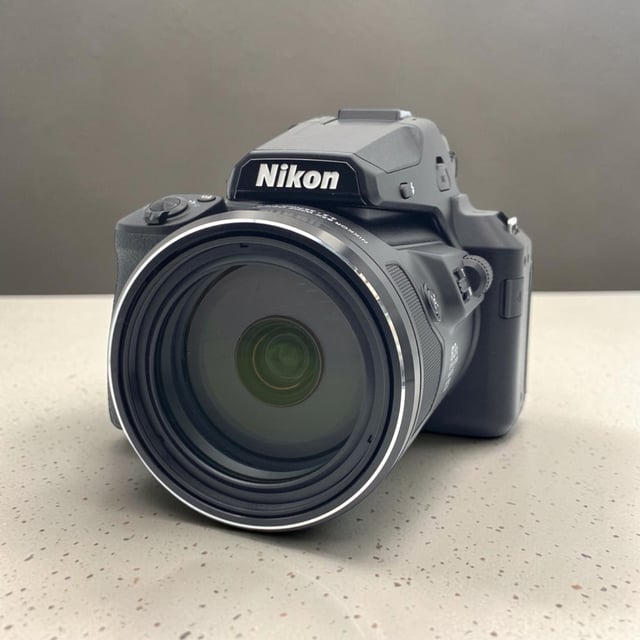 COOLPIX P950