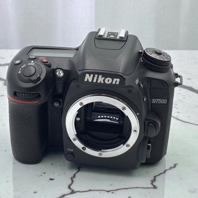 D7500 ボディ