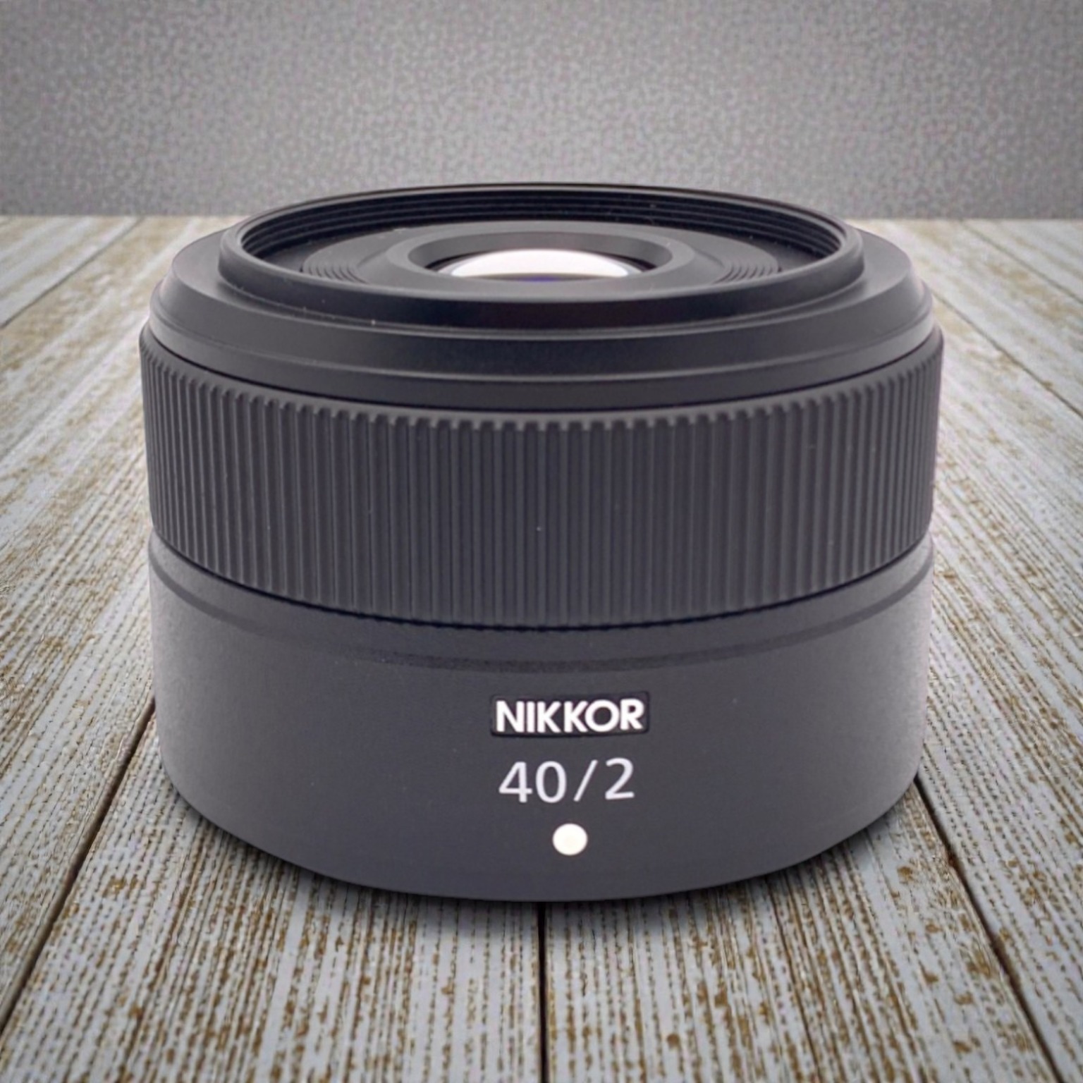 ニコン NIKKOR Z 40mm f/2の中古 (美品)・¥22,780 | みんなのカメラ