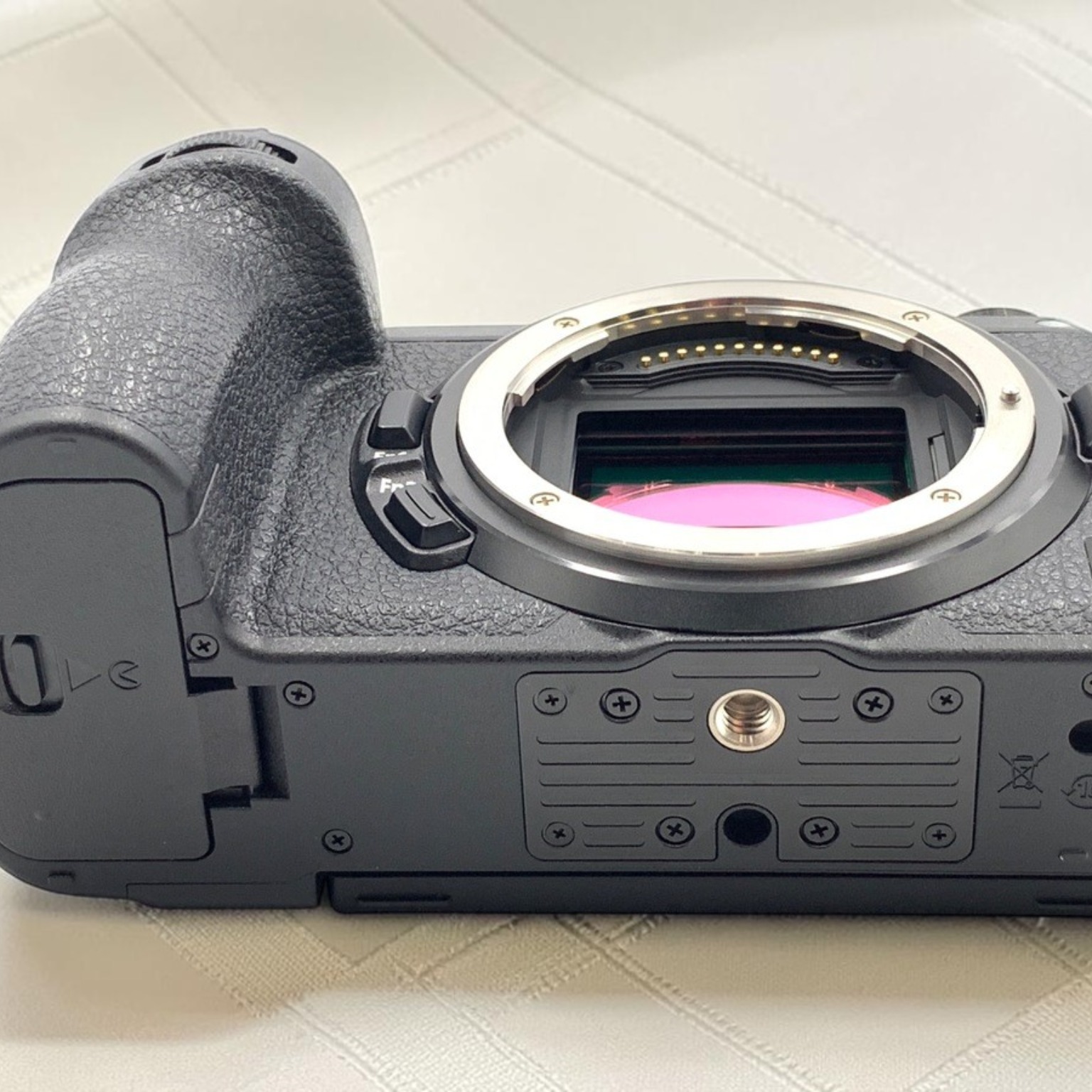 Nikon Z6ボディ ニコン Z6 ボディの中古 (美品)・¥94,680 by ふうり | みんなのカメラ