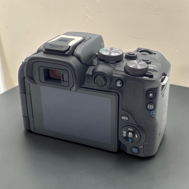 EOS R10 ボディ