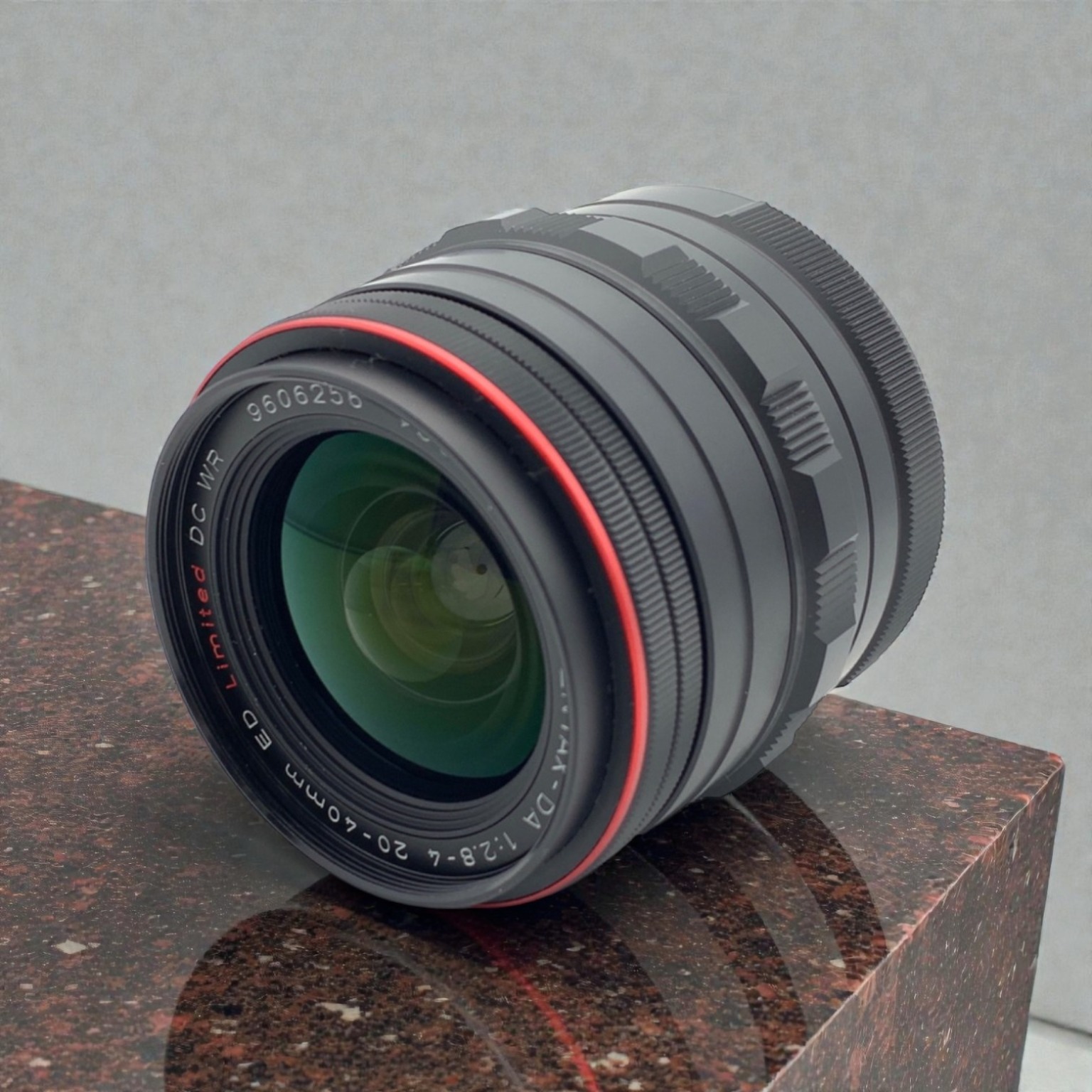 HD PENTAX-DA 20-40mmF2.8-4ED Limited DC WR 