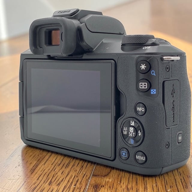 EOS Kiss M ボディ "ブラック"