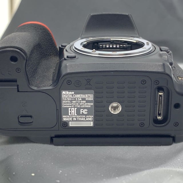 D750 ボディ