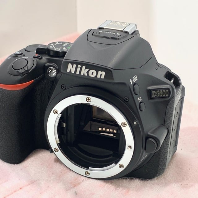 D5600 ボディ