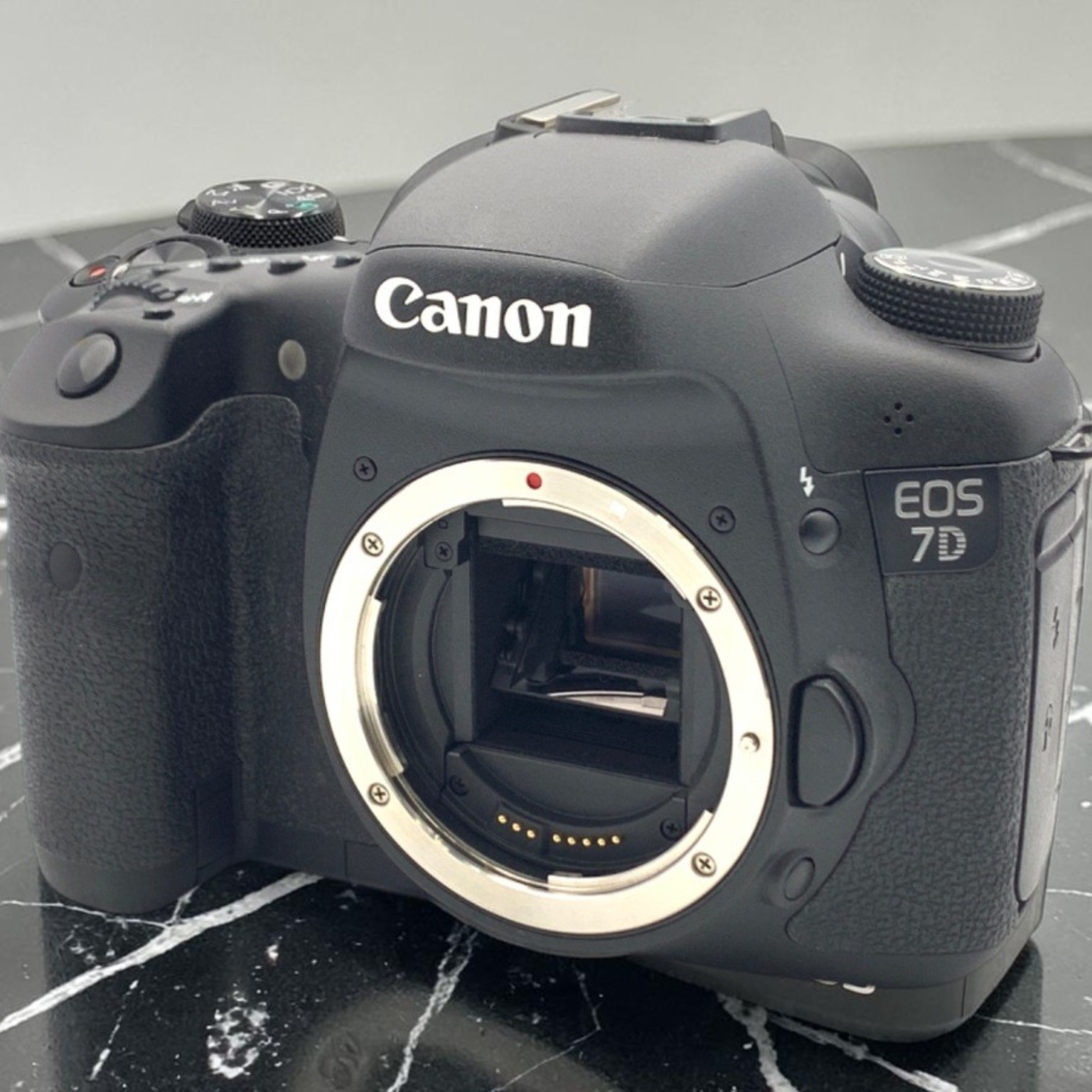 Canon EOS 7D ボディの新品/中古の在庫一覧 | みんなのカメラ