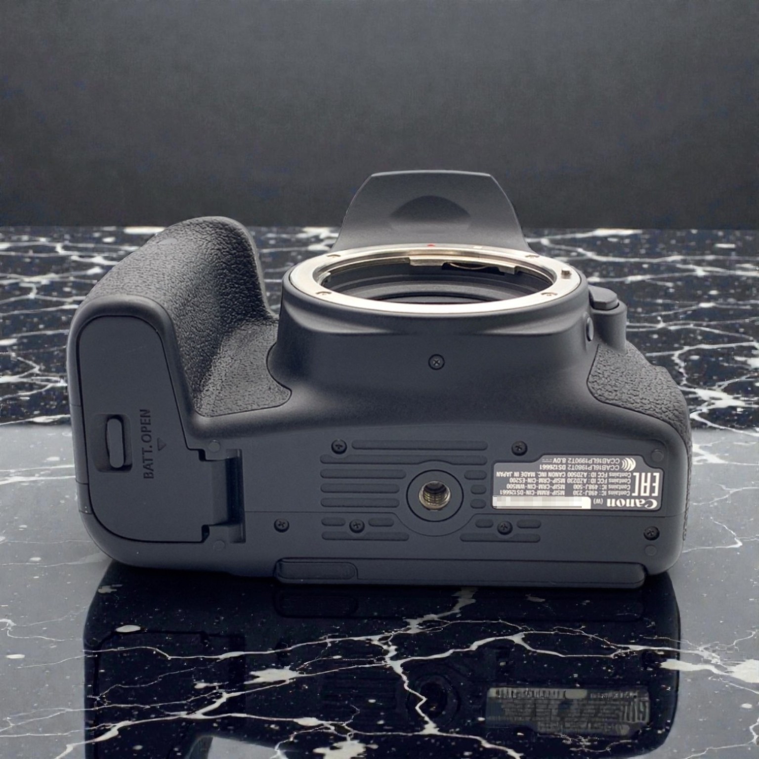 Canon EOS Kiss X9i ボディの中古 (美品)・¥46,110 | みんなのカメラ