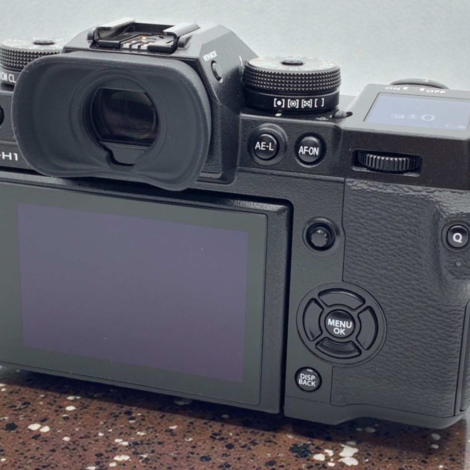 富士フイルム X-H1 ボディの中古 (美品)・¥80,300 | みんなのカメラ