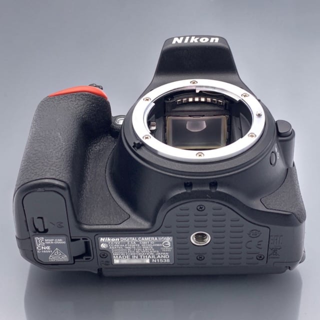 D5600 ボディ