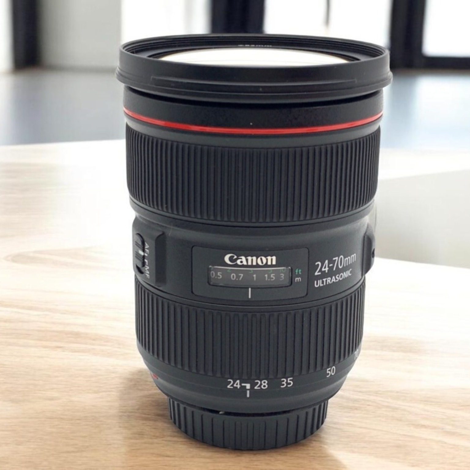 Canon EF 24-70mm F2.8L II USMの中古 (美品)・¥135,250 | みんなのカメラ
