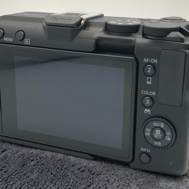 EOS R50 V ボディ "ブラック"
