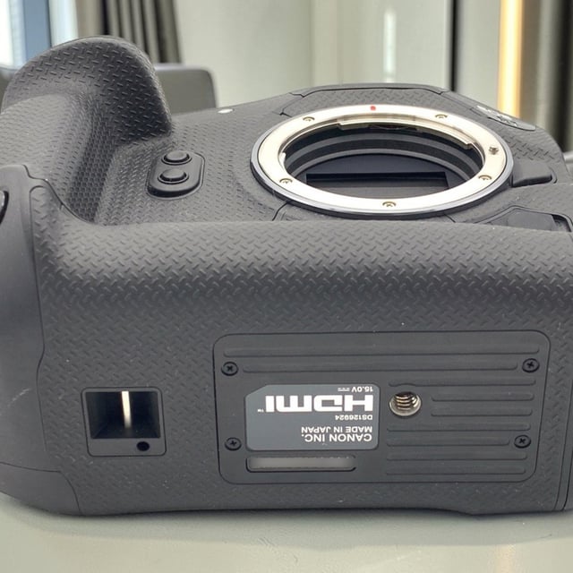 EOS R1 ボディ