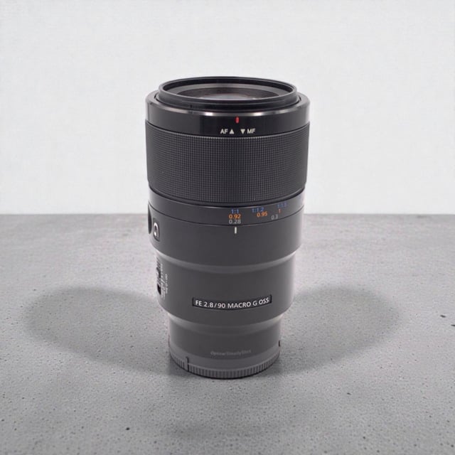 FE 90mm F2.8 Macro G OSS SEL90M28G