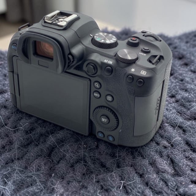 EOS R6 ボディ