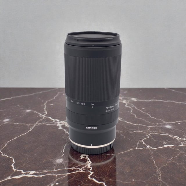 70-300mm F/4.5-6.3 Di III RXD