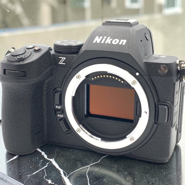 Z5II ボディ