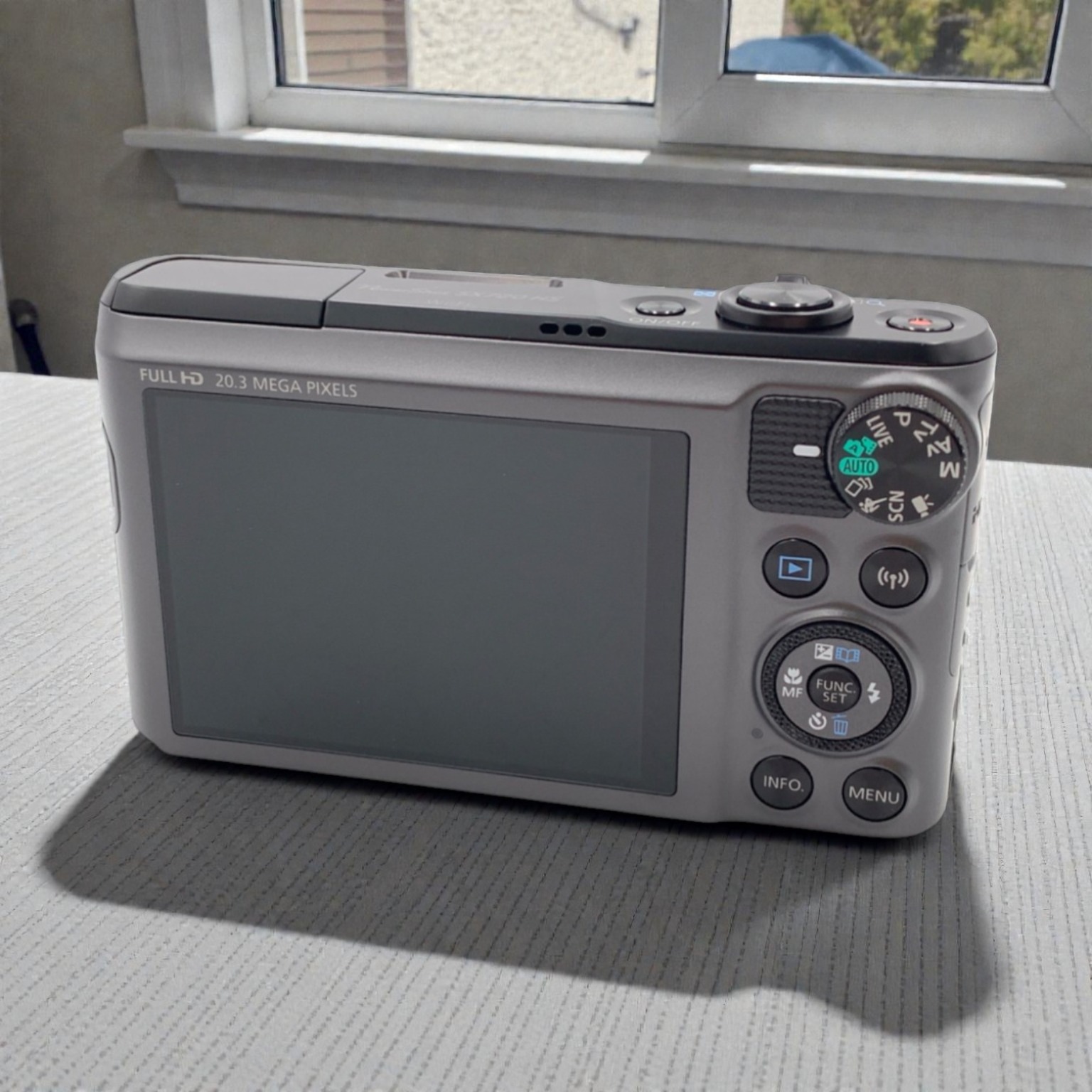 Canon PowerShot SX720 HS 