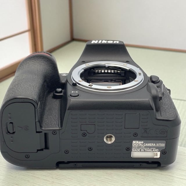 D7500 ボディ