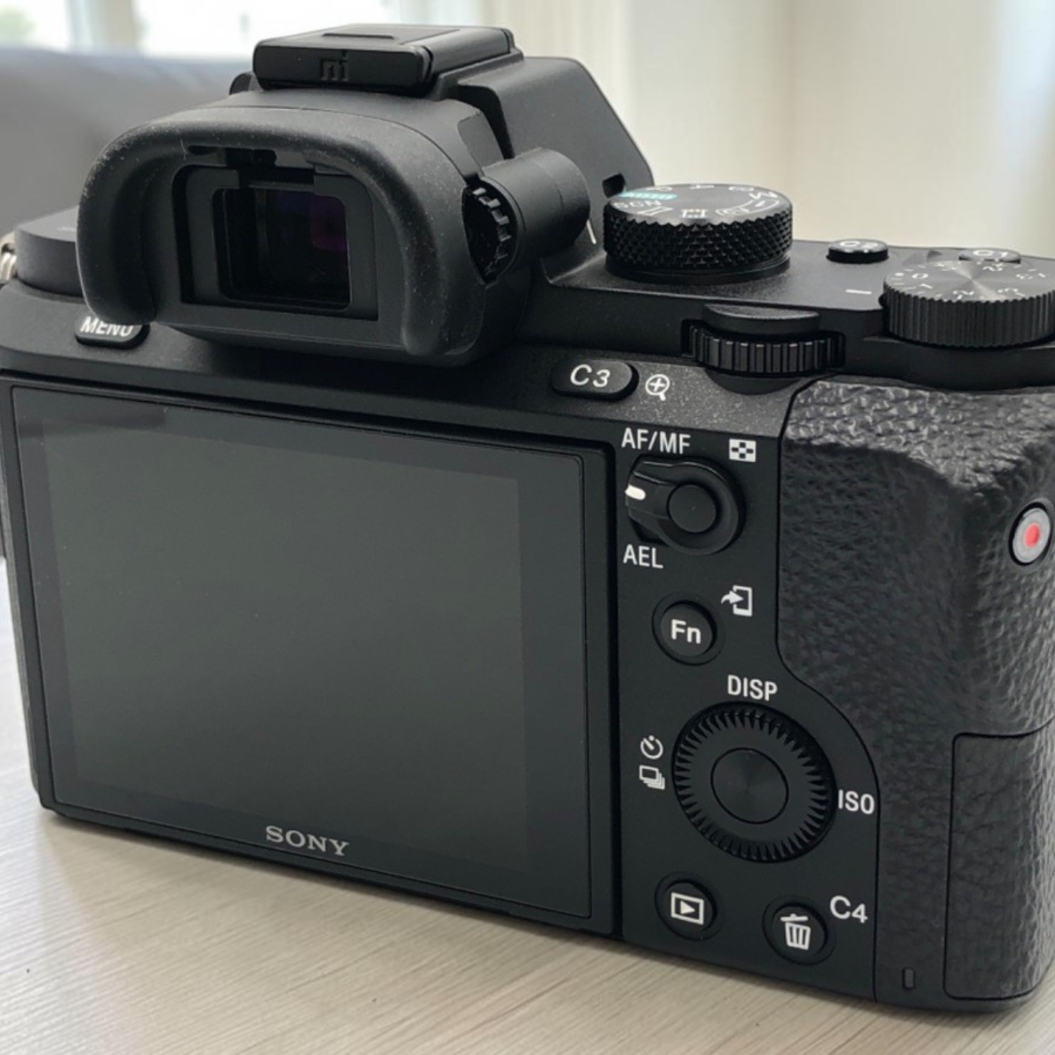 SONY α7 II ILCE-7M2 ボディの中古 (美品)・¥66,590 by ひなろ