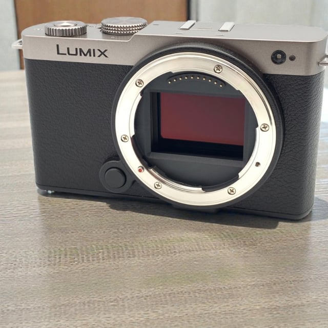 LUMIX S9(DC-S9) ボディ
