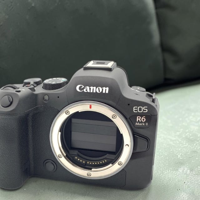 EOS R6 Mark II ボディ