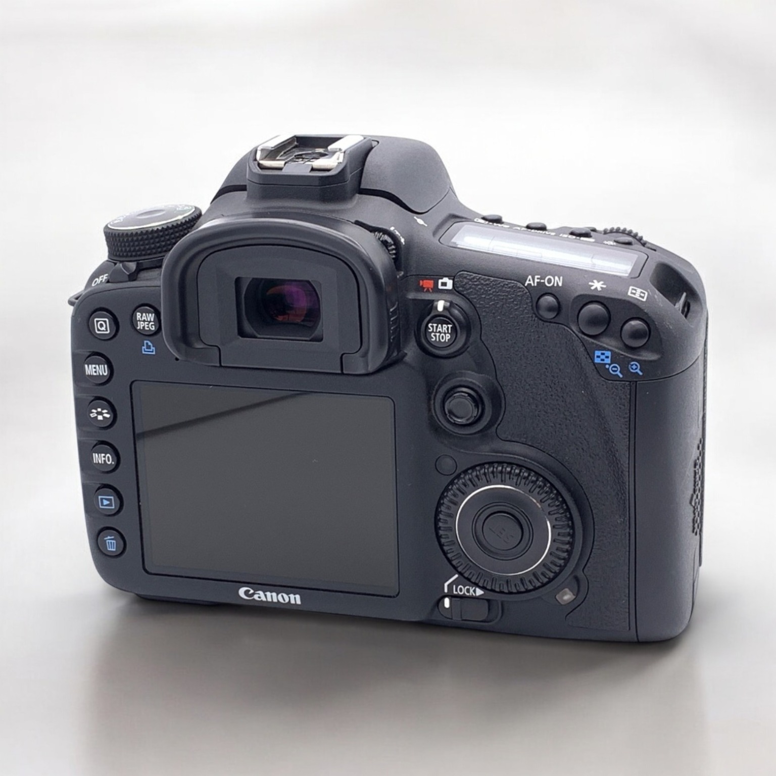 EOS 7D ボディの中古カメラを買うならみんなのカメラ KRuYYjEIin13