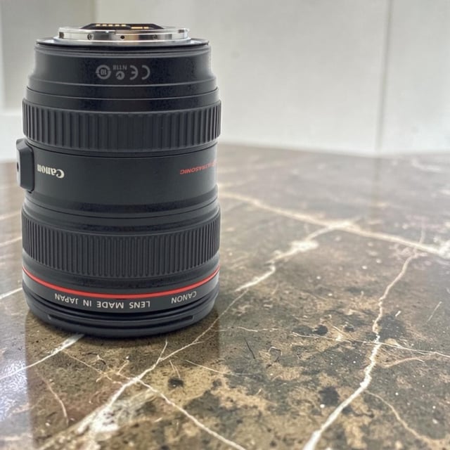 EF 24-105mm F4L IS USM