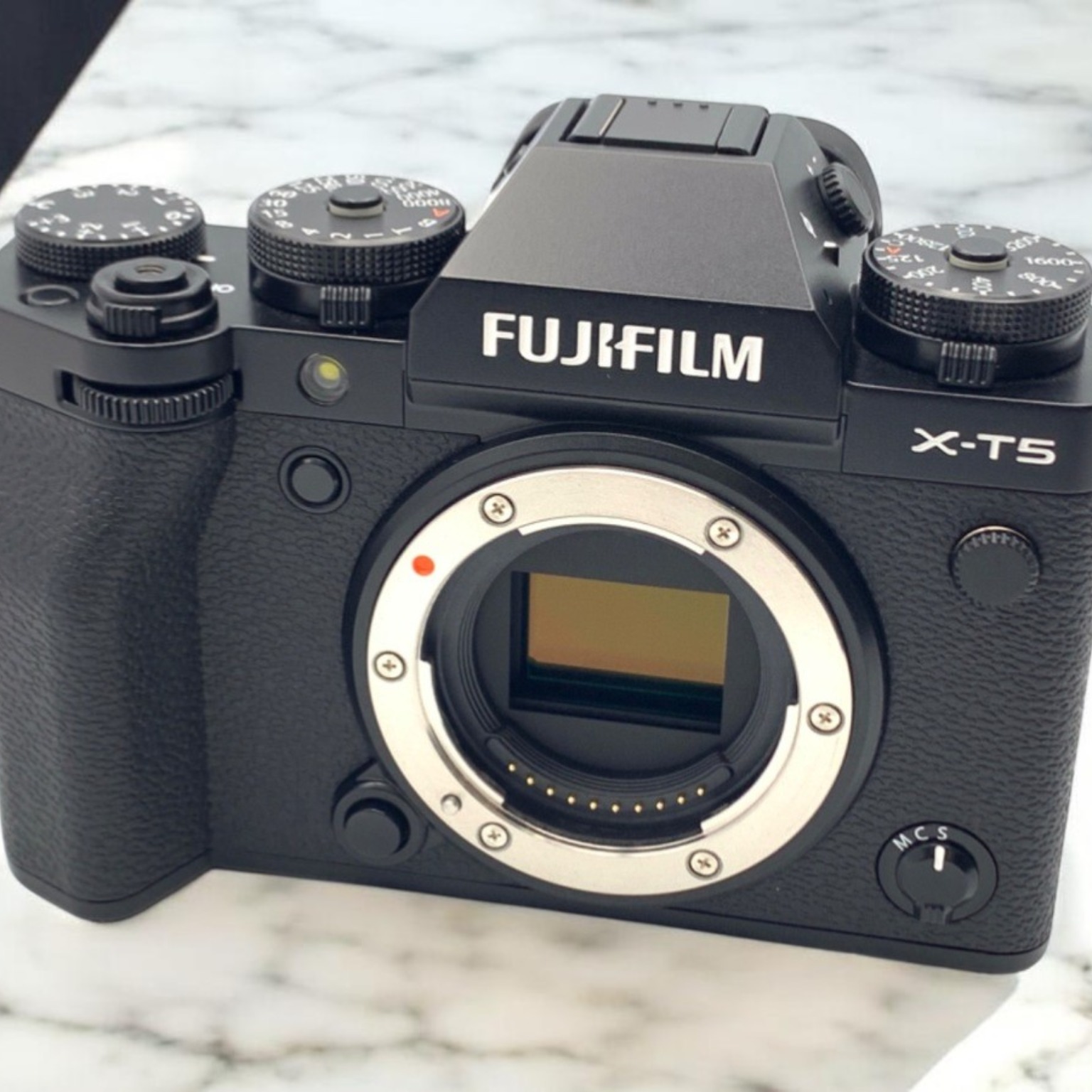 富士フイルム X-T5 ボディ 