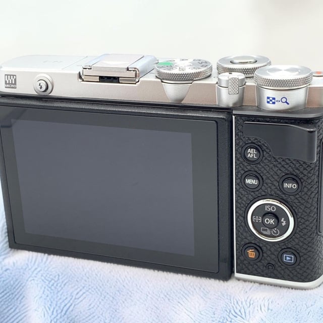 OLYMPUS PEN E-P7 ボディ