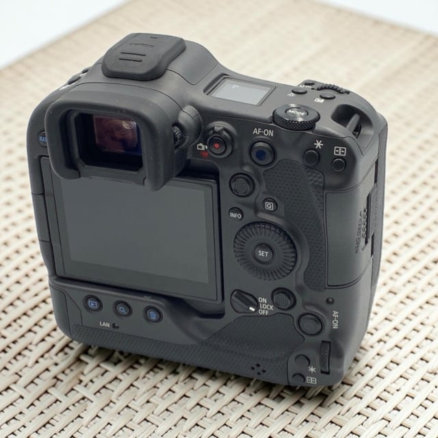 EOS R3 ボディ