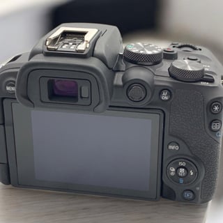 EOS R10 ボディ