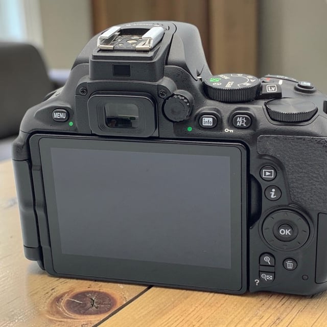 D5600 ボディ