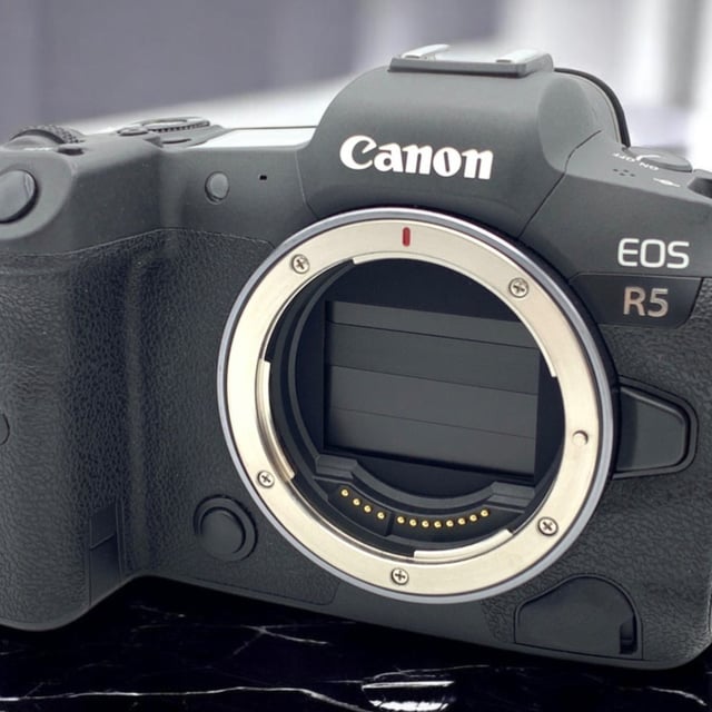 EOS R5 ボディ