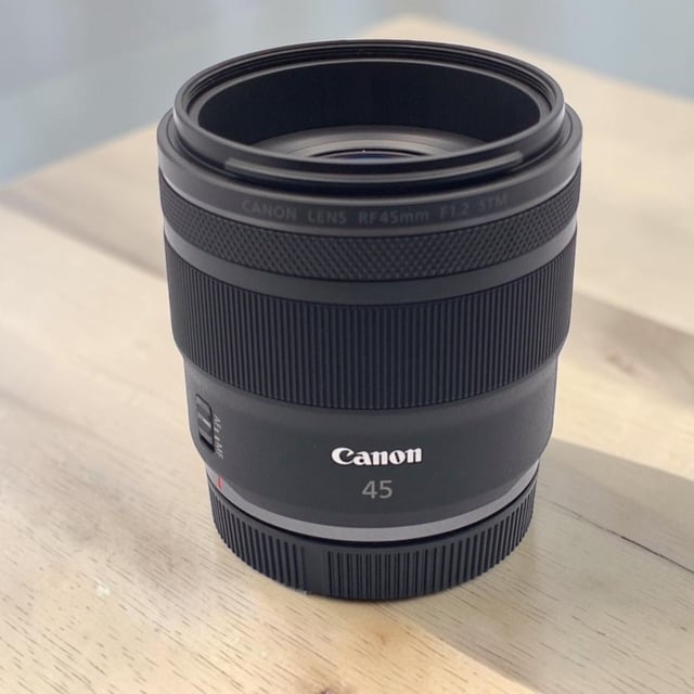 RF45mm F1.2 STM