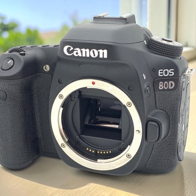 EOS 80D ボディ