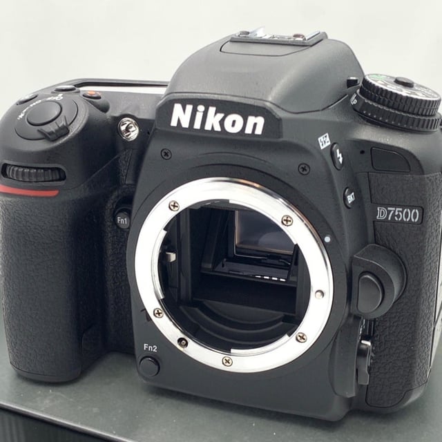 D7500 ボディ