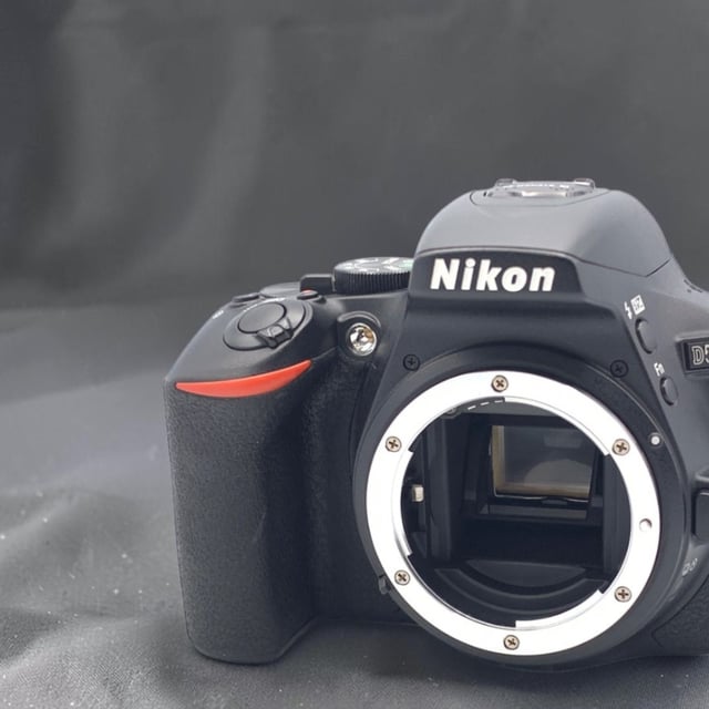 D5600 ボディ