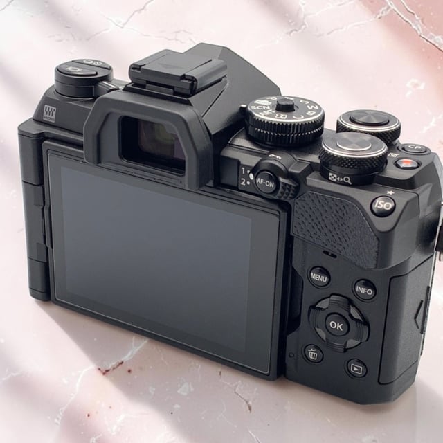 OM-5 Mark II ボディ "ブラック"